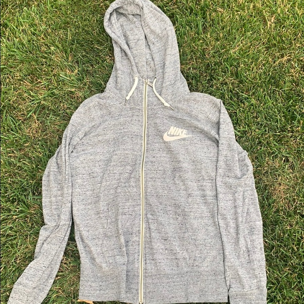soft grey nike hoodie